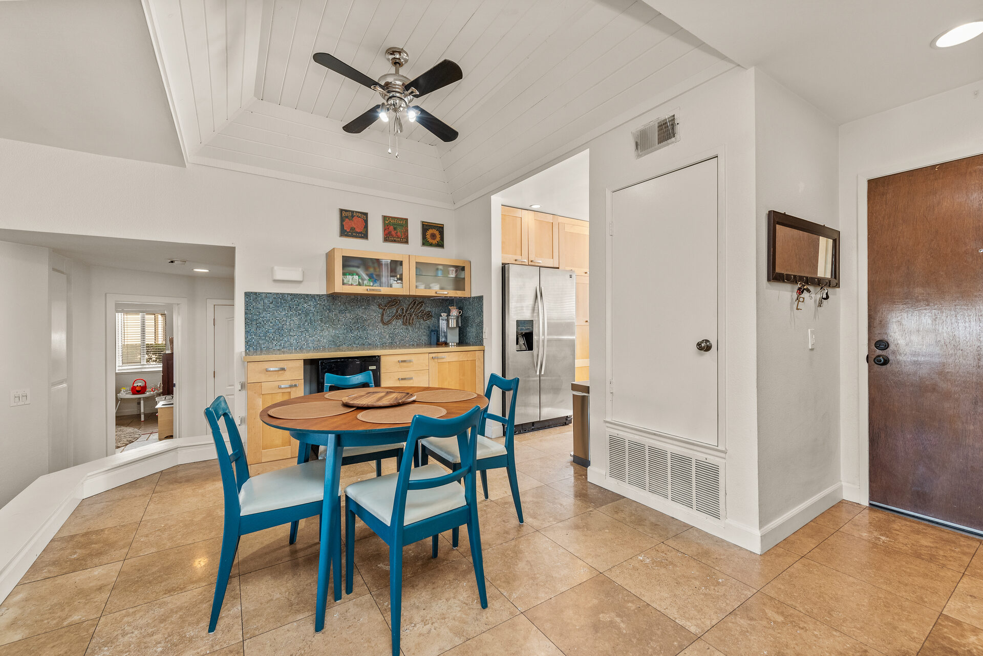 Dining area toward the dry bar